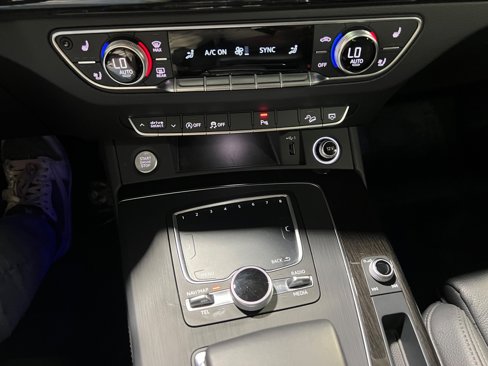 Used 2018 Audi Q5 Prestige w/ Prestige Package image 25