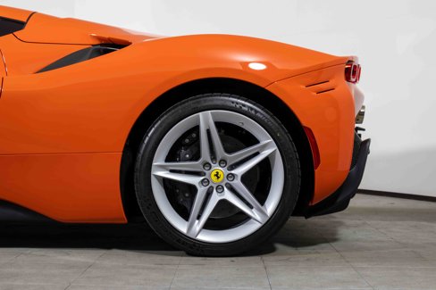 Used 2024 Ferrari SF90 Spider image 22