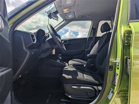 Used 2024 Hyundai Venue SE image 6