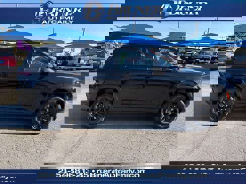 New 2025 Jeep Grand Cherokee Altitude image 4