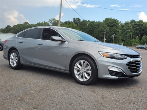 Used 2024 Chevrolet Malibu LT image 2