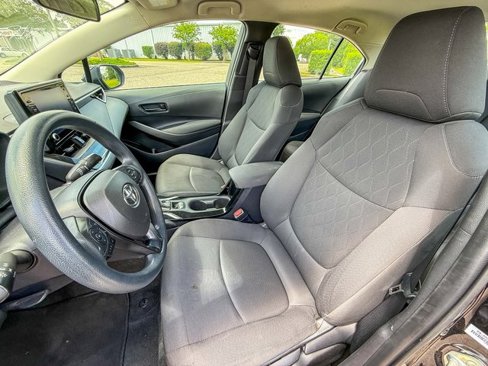 Used 2022 Toyota Corolla LE image 14