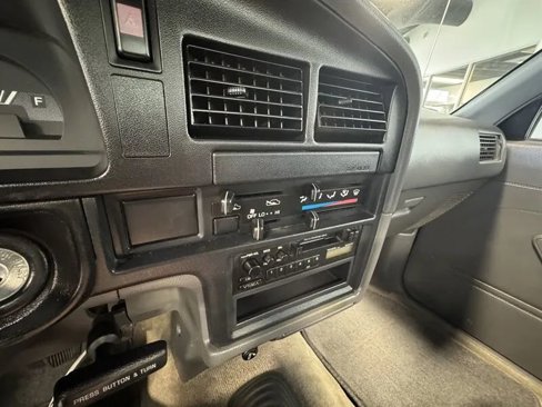 Used 1994 Toyota Pickup DX image 17