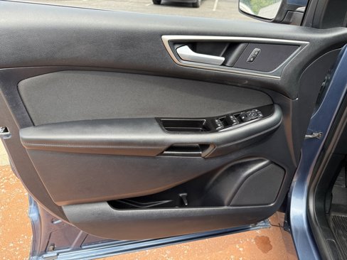 Used 2019 Ford Edge SEL image 9