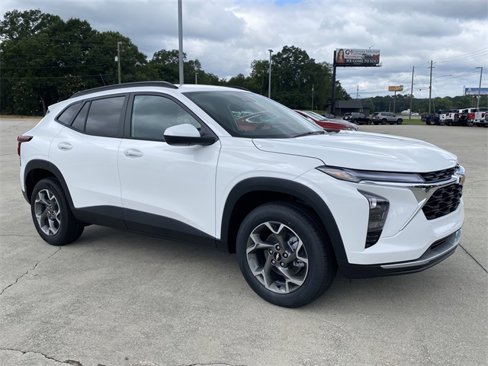 New 2025 Chevrolet Trax LT w/ Driver Confidence Package image 8