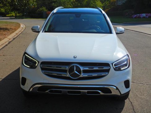 Used 2021 Mercedes-Benz GLC 300 4MATIC w/ Premium Package image 4