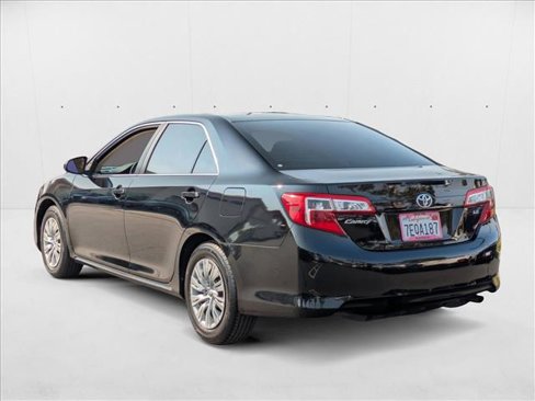 Used 2014 Toyota Camry LE image 7