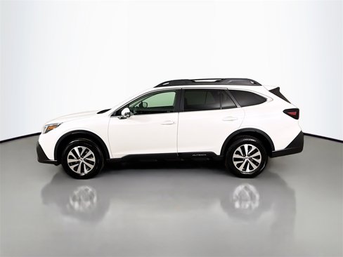 Used 2022 Subaru Outback Premium image 4