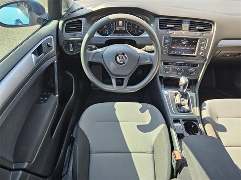Used 2016 Volkswagen e-Golf SE image 13