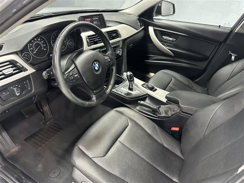 Used 2018 BMW 320i xDrive Sedan w/ Convenience Package image 2