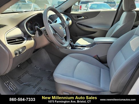 Used 2023 Chevrolet Malibu LT image 18