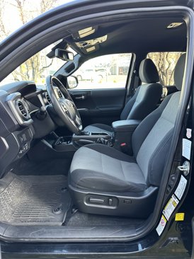 Used 2020 Toyota Tacoma TRD Off-Road image 17