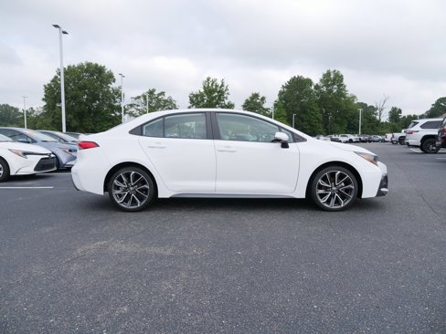 Used 2022 Toyota Corolla SE image 3