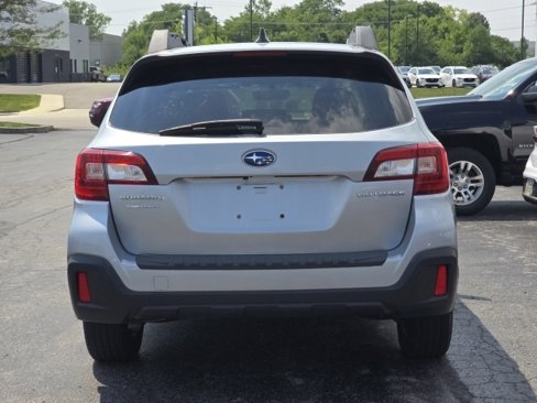 Used 2019 Subaru Outback 2.5i Premium image 10