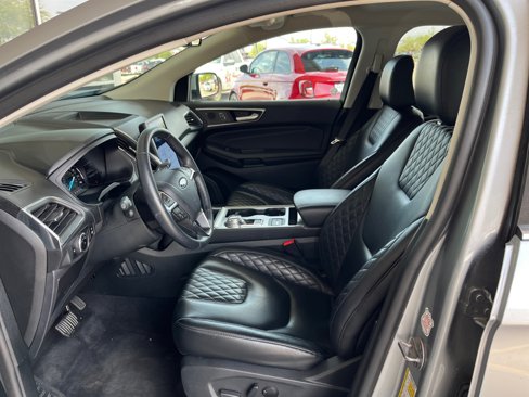 Used 2024 Ford Edge Titanium image 14