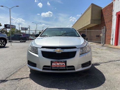 Used 2013 Chevrolet Cruze LS image 2