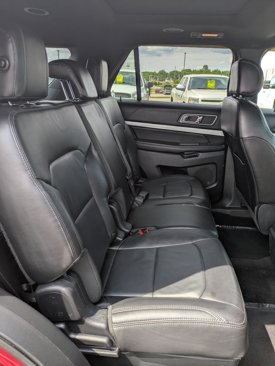 Used 2016 Ford Explorer XLT w/ Equipment Group 202A image 14