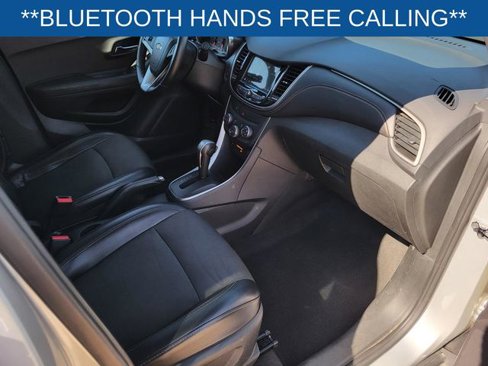 Used 2018 Chevrolet Trax LT w/ Redline Edition image 10