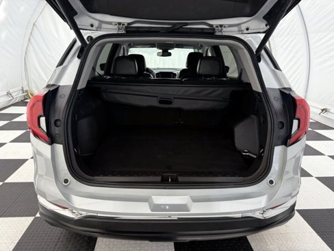 Used 2021 GMC Terrain SLT image 4