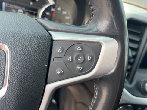 Used 2019 GMC Acadia SLT image 13