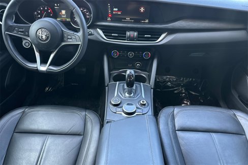 Used 2018 Alfa Romeo Stelvio Sport w/ Cold Weather Package image 4