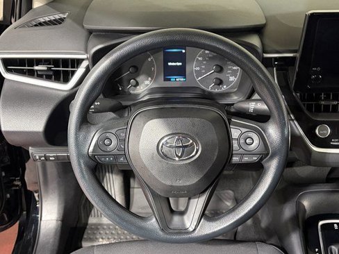 Used 2023 Toyota Corolla LE image 20