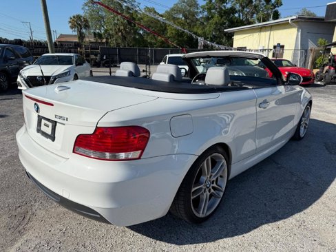 Used 2010 BMW 135i Convertible image 21