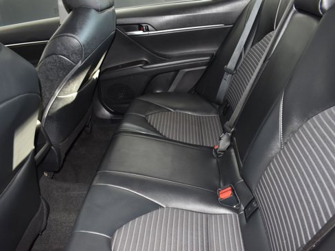 Used 2024 Toyota Camry SE image 16