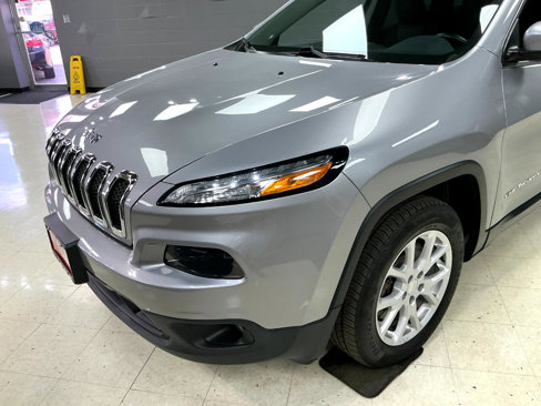 Used 2017 Jeep Cherokee Latitude image 34