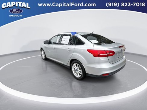 Certified 2017 Ford Focus SE image 6