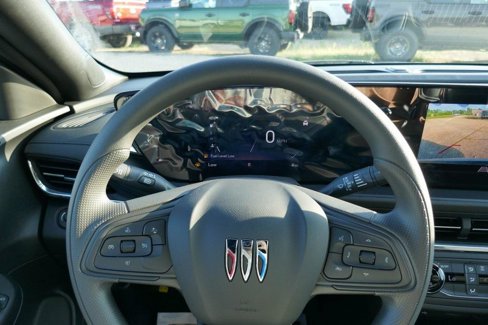 New 2025 Buick Envista Preferred image 19