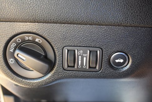 Used 2017 Dodge Charger SE w/ Popular Equipment Group image 28