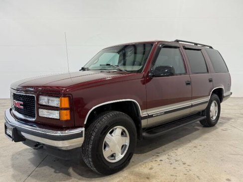 Used 1999 GMC Yukon 4WD 4-Door w/ Cold-Climate Pkg image 1