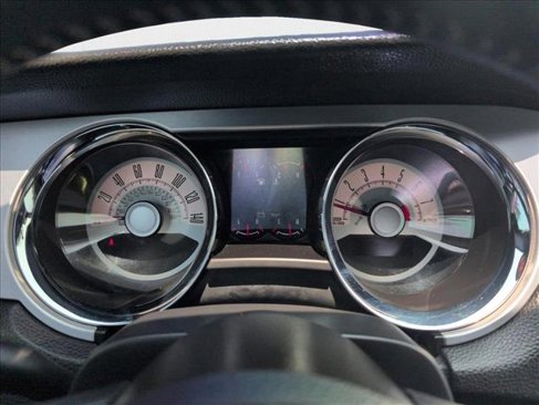 Used 2010 Ford Mustang GT Premium image 11