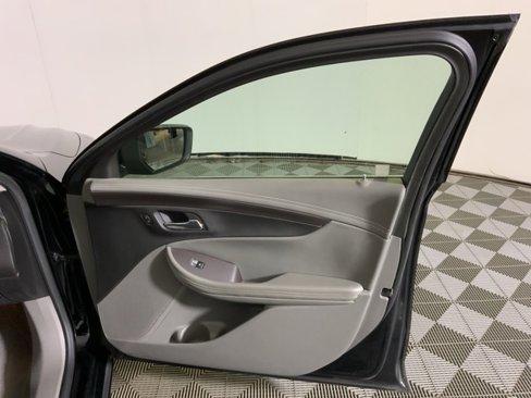 Used 2014 Chevrolet Impala LS w/ LS Convenience Package image 23