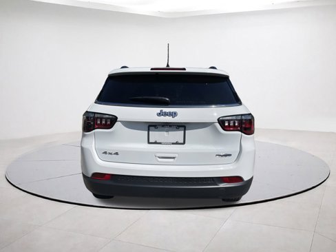 Certified 2024 Jeep Compass Latitude image 22