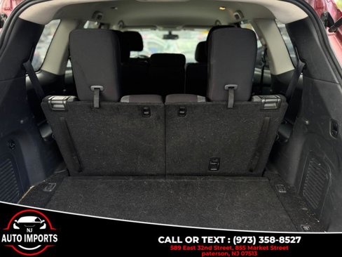 Used 2017 Nissan Pathfinder SV image 38