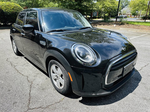 Used 2022 MINI Cooper 4-Door Hardtop w/ Storage Package image 12