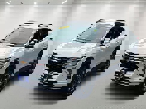 Certified 2024 Chevrolet Trax LT w/ LT Convenience Package image 1