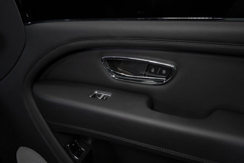 Used 2022 Bentley Bentayga image 49