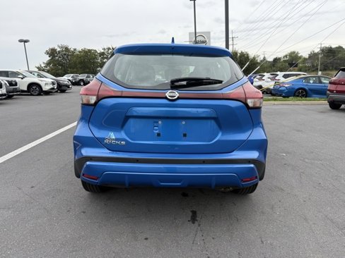 Certified 2021 Nissan Kicks S image 6