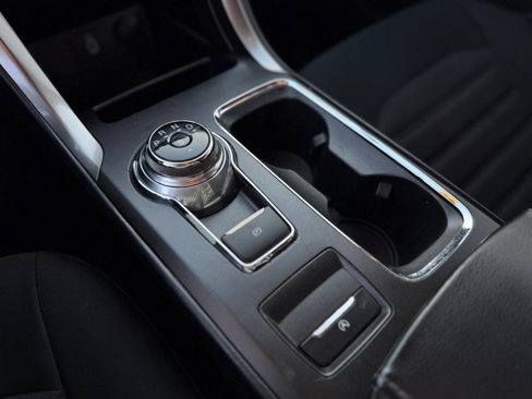 Used 2018 Ford Fusion SE w/ Fusion SE Technology Package image 18