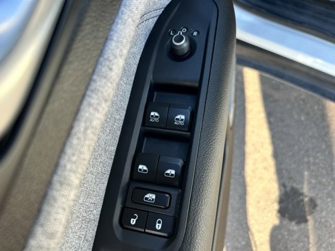 Certified 2024 Jeep Compass Latitude w/ Altitude Special Edition image 18