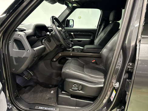 Used 2024 Land Rover Defender 130 X image 16