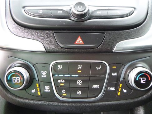 Used 2019 Chevrolet Equinox LT image 15