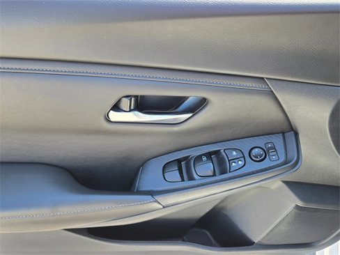 Used 2023 Nissan Sentra SV image 24