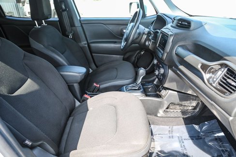 Certified 2020 Jeep Renegade Altitude image 17