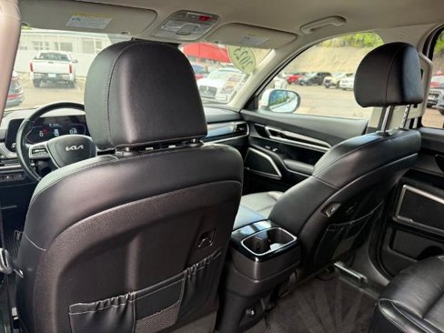 Used 2023 Kia Telluride S image 21