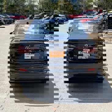 Used 2024 Volkswagen Jetta S image 5