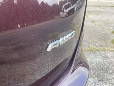 Used 2024 Ford Edge SEL image 6